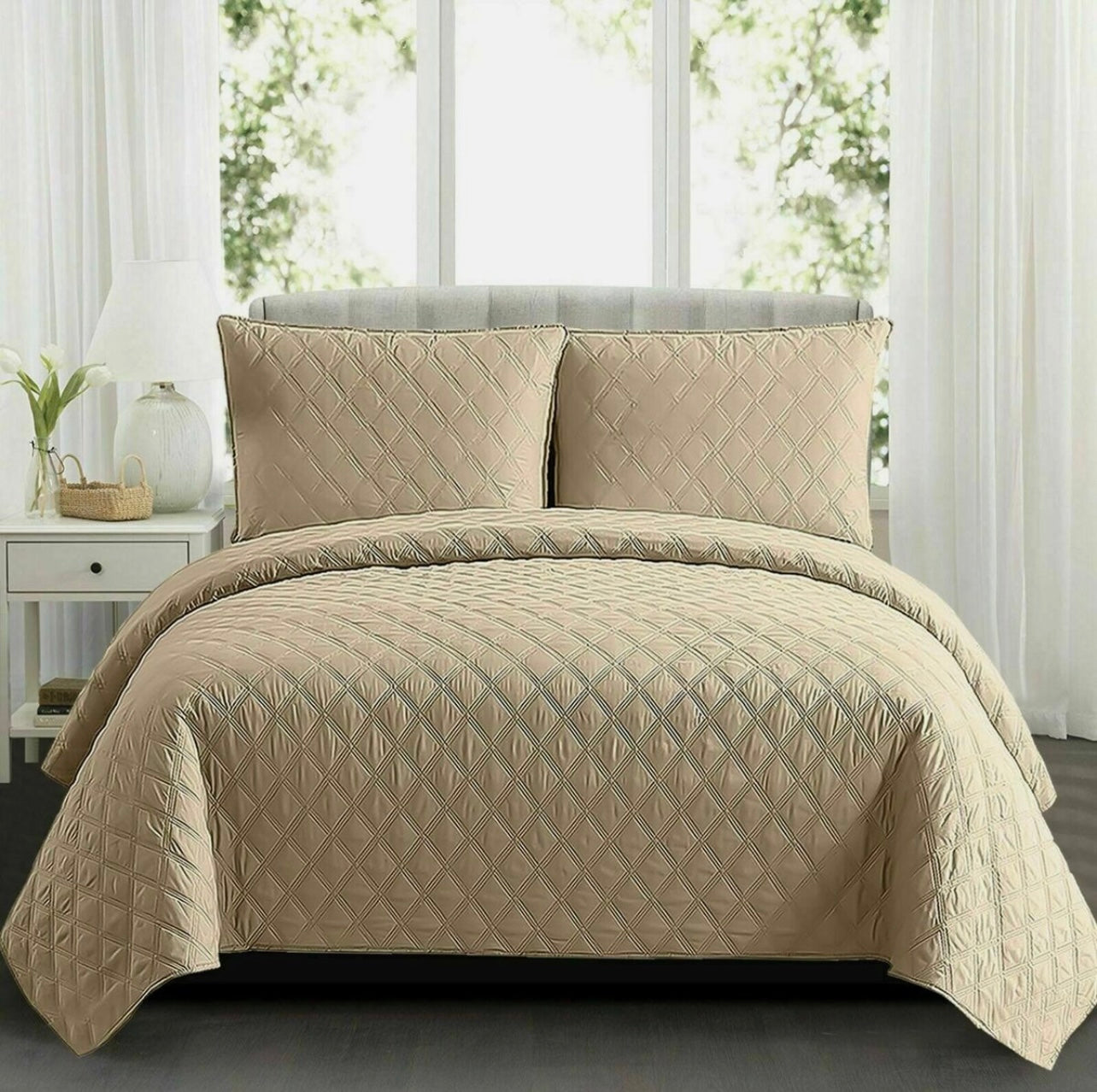 BEIGE QUILTED BEDSPREAD SET