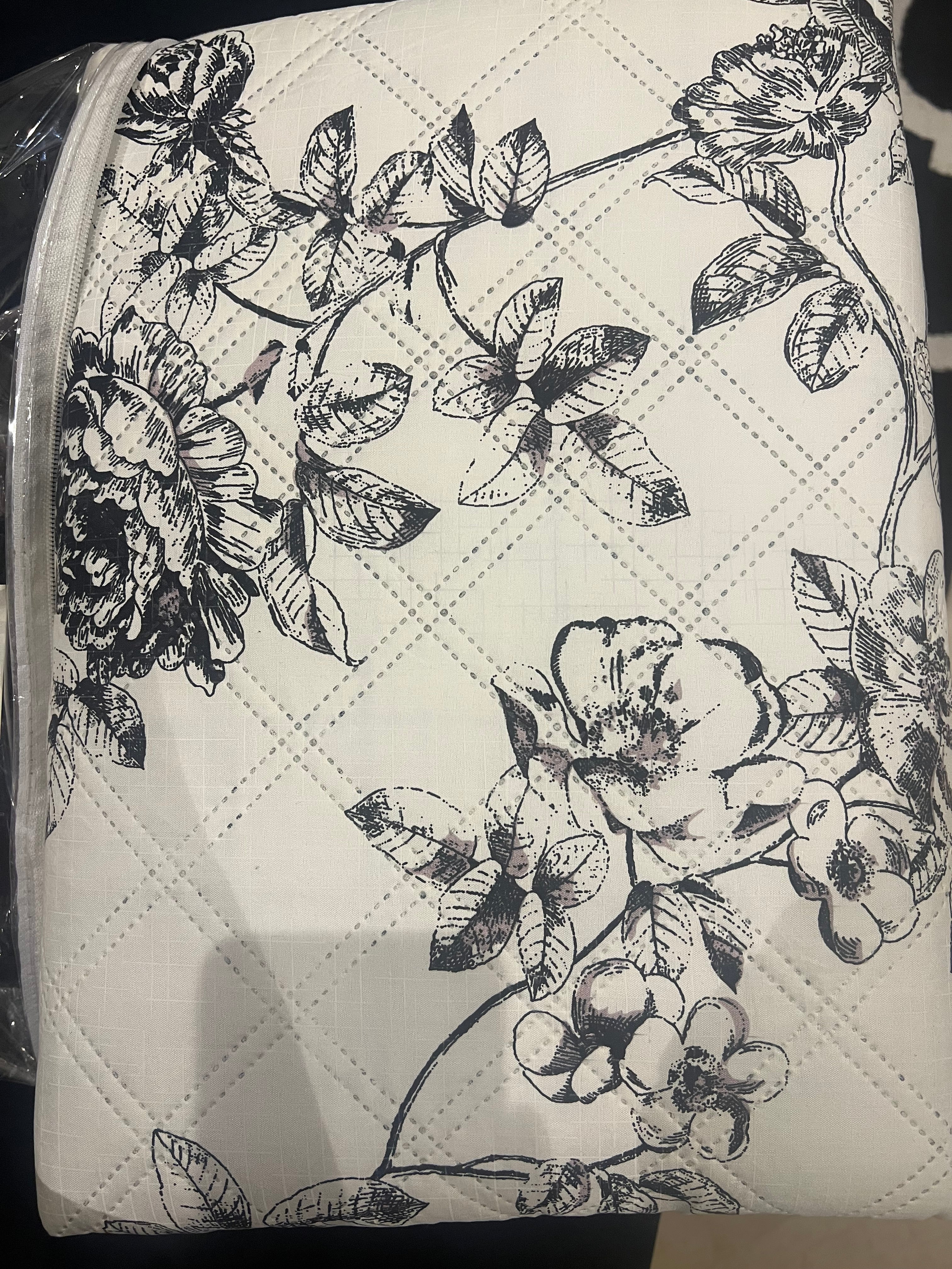 Black white Bedspread