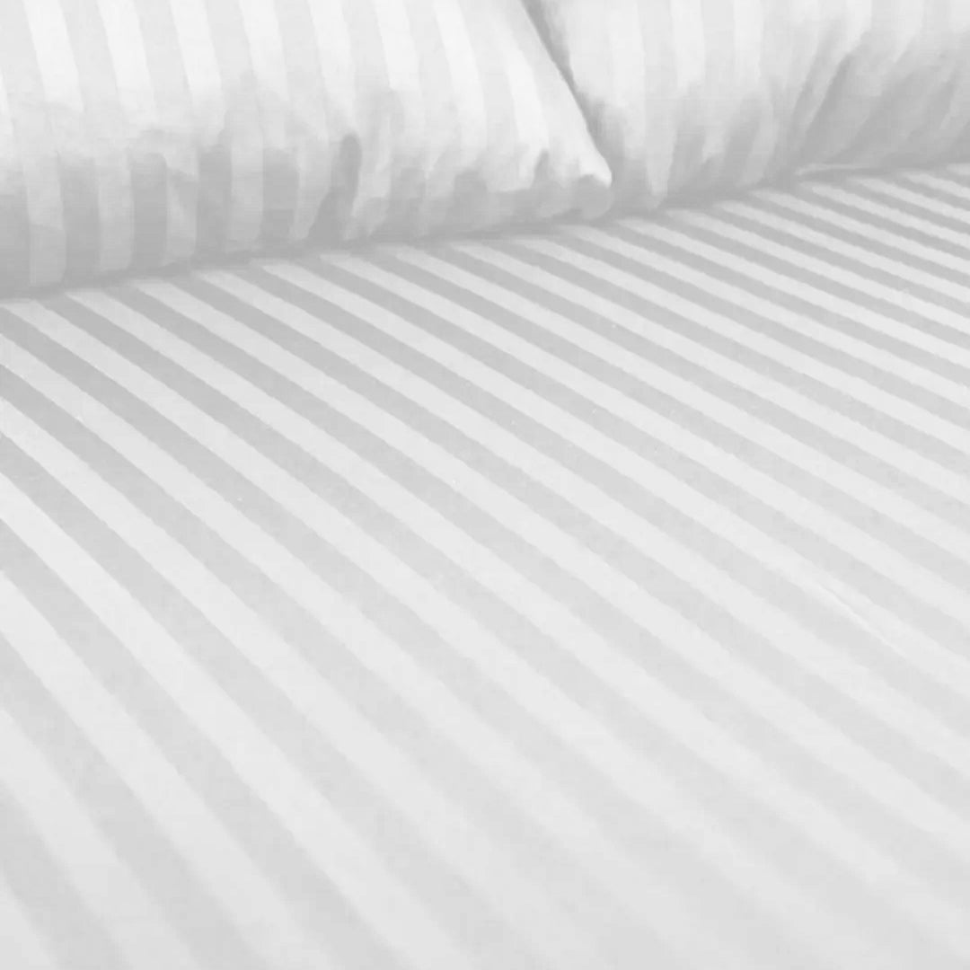 STRIPED WHITE SHEET SET
