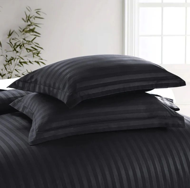 BLACK FITTED SHEET SET