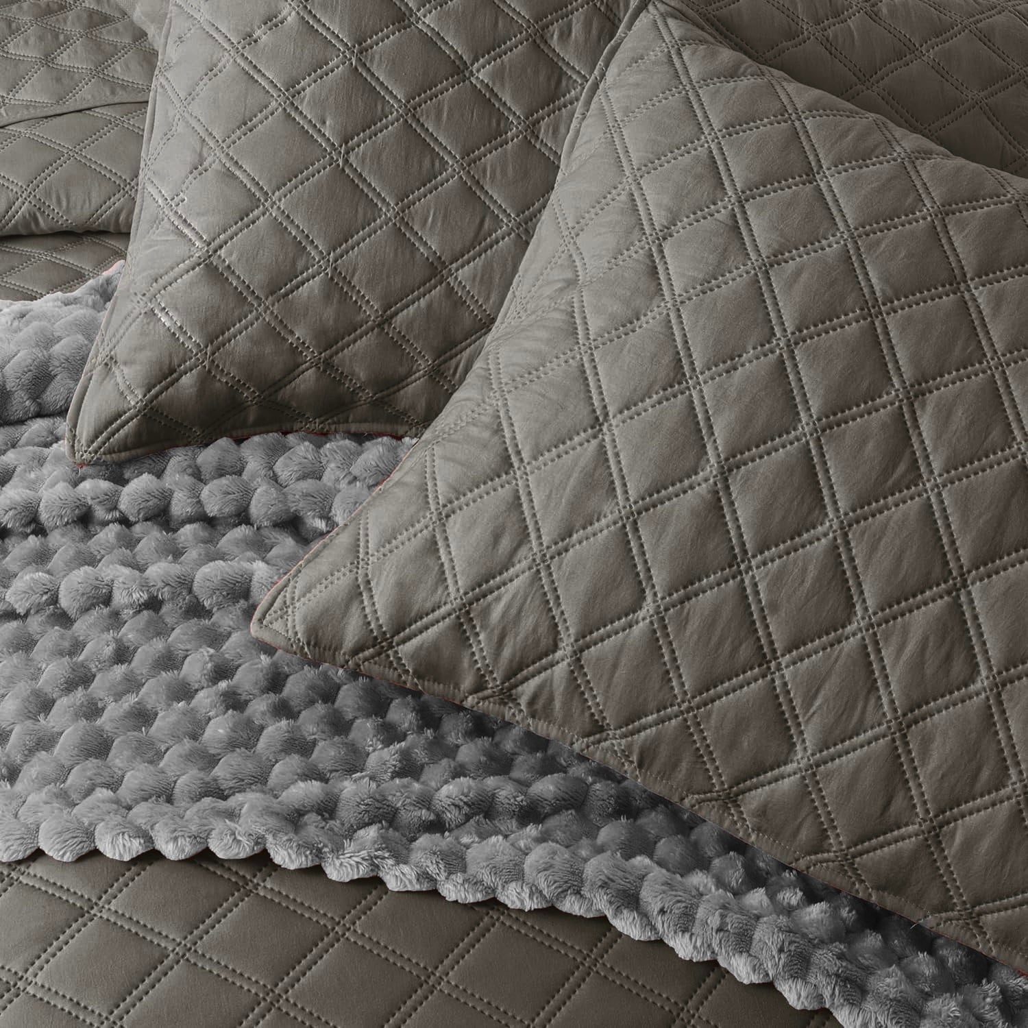 GREY QUILTED BEDSPREAD SET