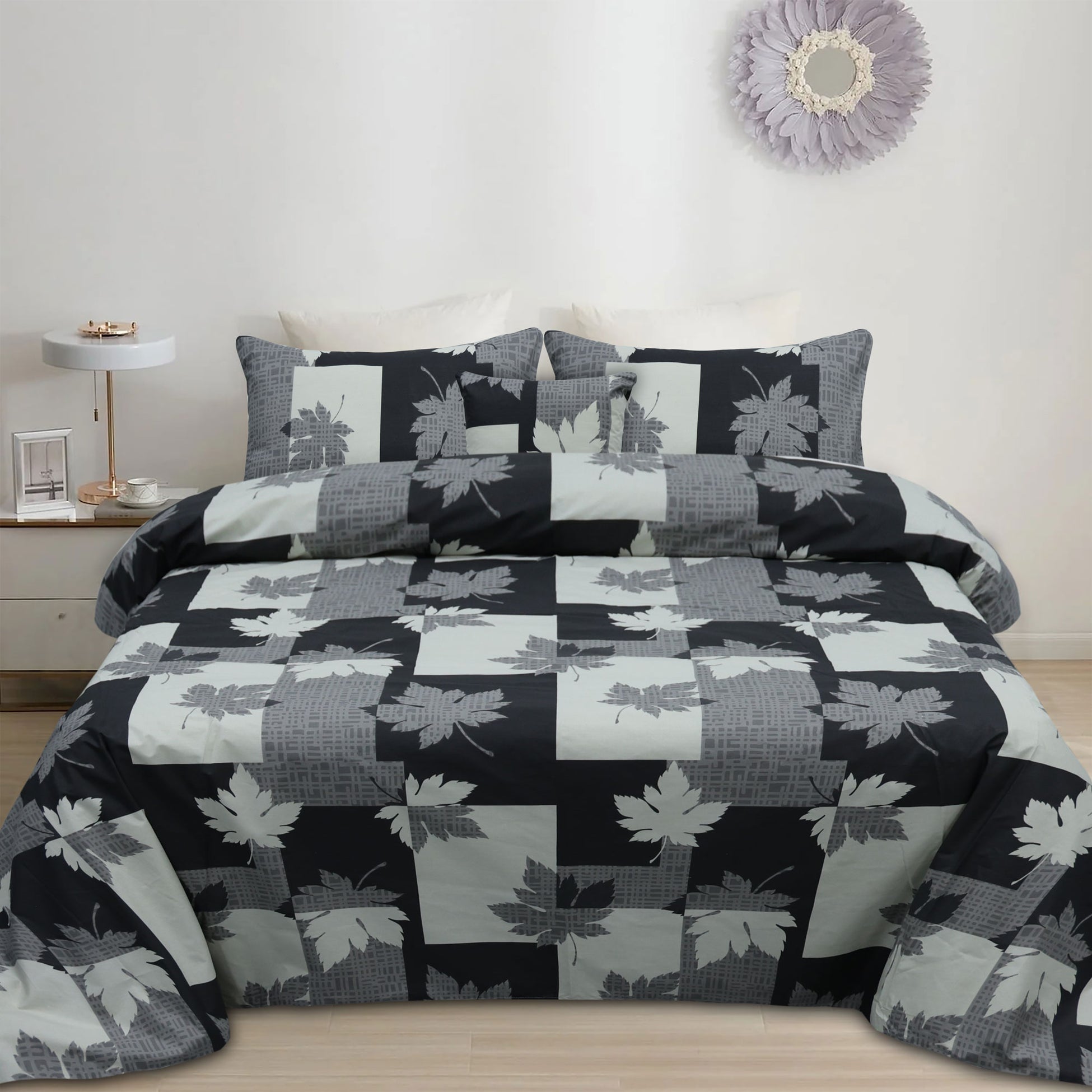 BOLD BLACK BEDSHEET SET