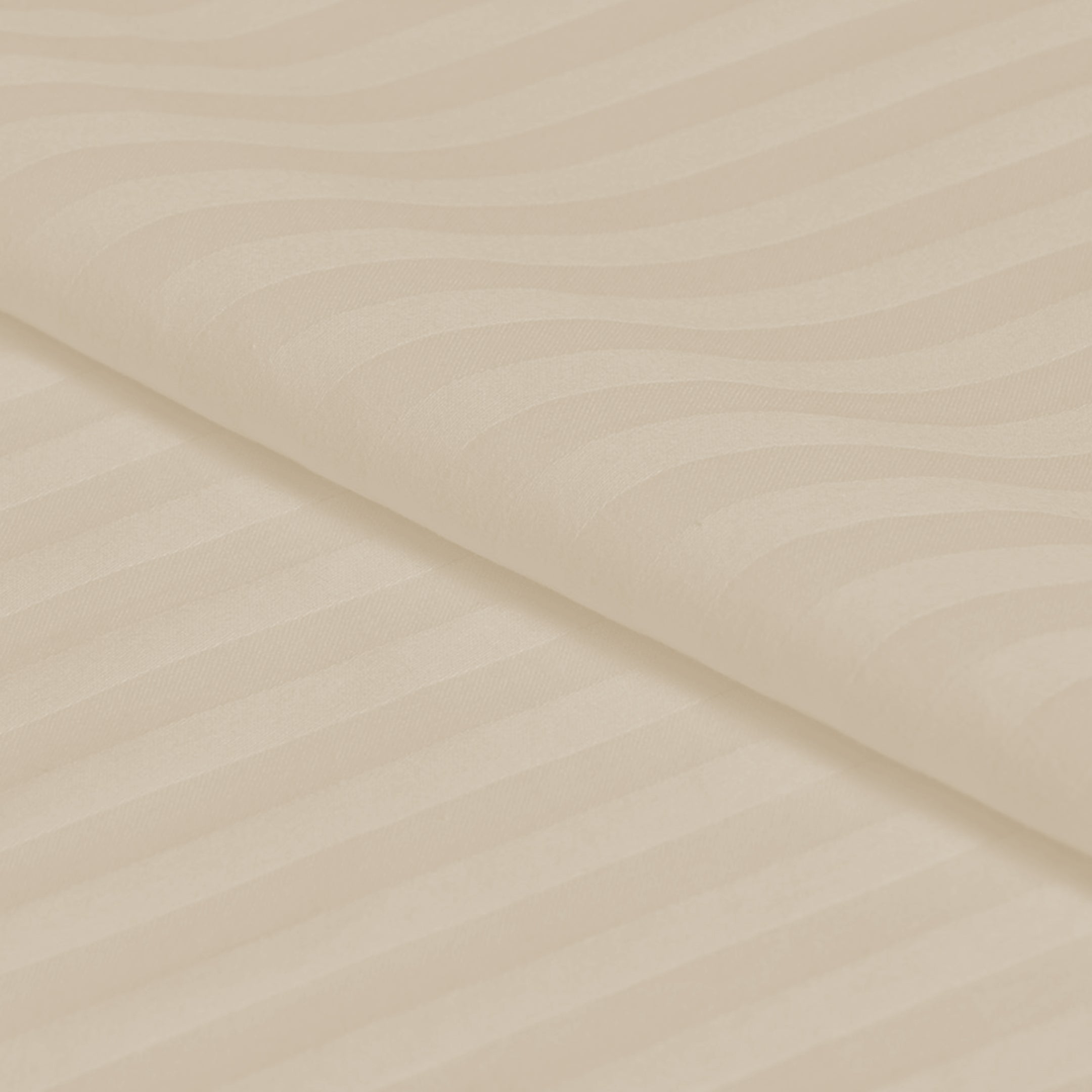 STRIPED OFF-WHITE BED SHEET SET