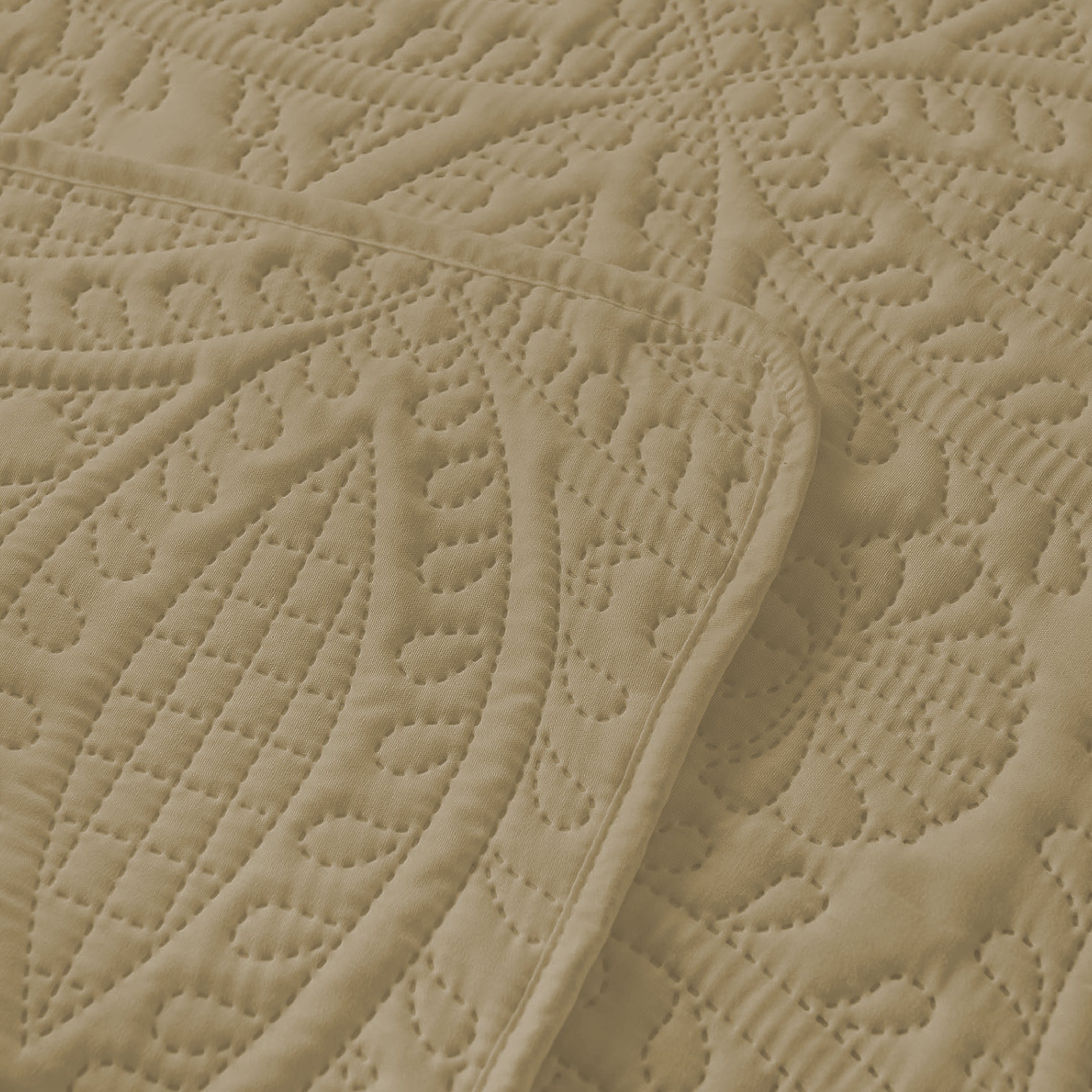 BEIGE QUILTED BEDSPREAD SET(flower)